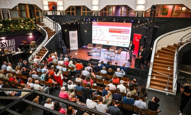 Table ronde lors de la conférence régionale des États généraux de la santé organisée par la MFNA à Bordeaux le 2 juin 2026